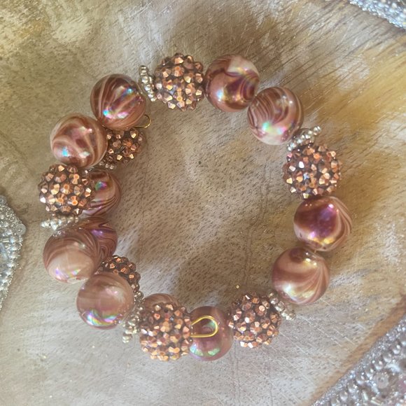 Glamour & Glitter Bracelet - Picture 3 of 4